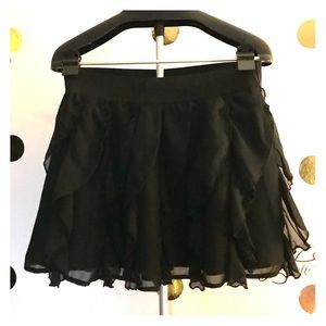 🎄Ruffle Flirt Skirt🎄